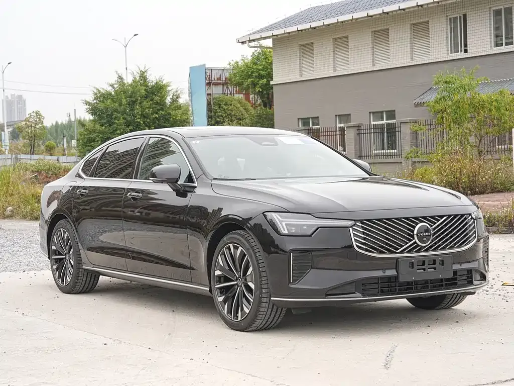 Volvo S90 — фото 3
