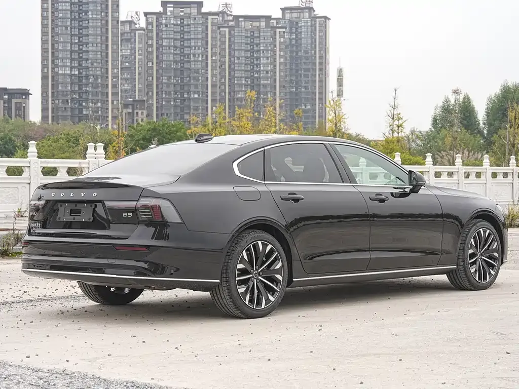 Volvo S90 — фото 4