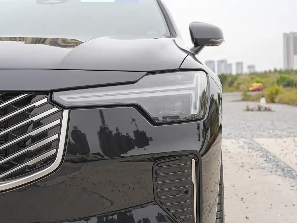 Volvo S90 — фото 9