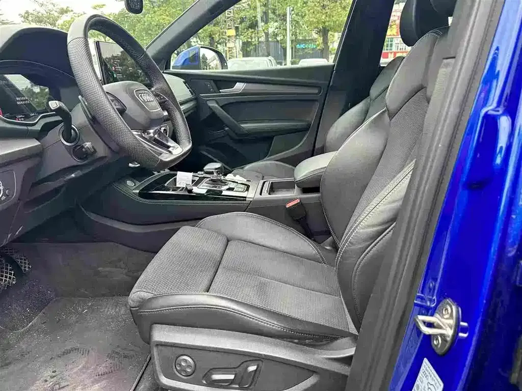 Audi Q5L Sportback — фото 7