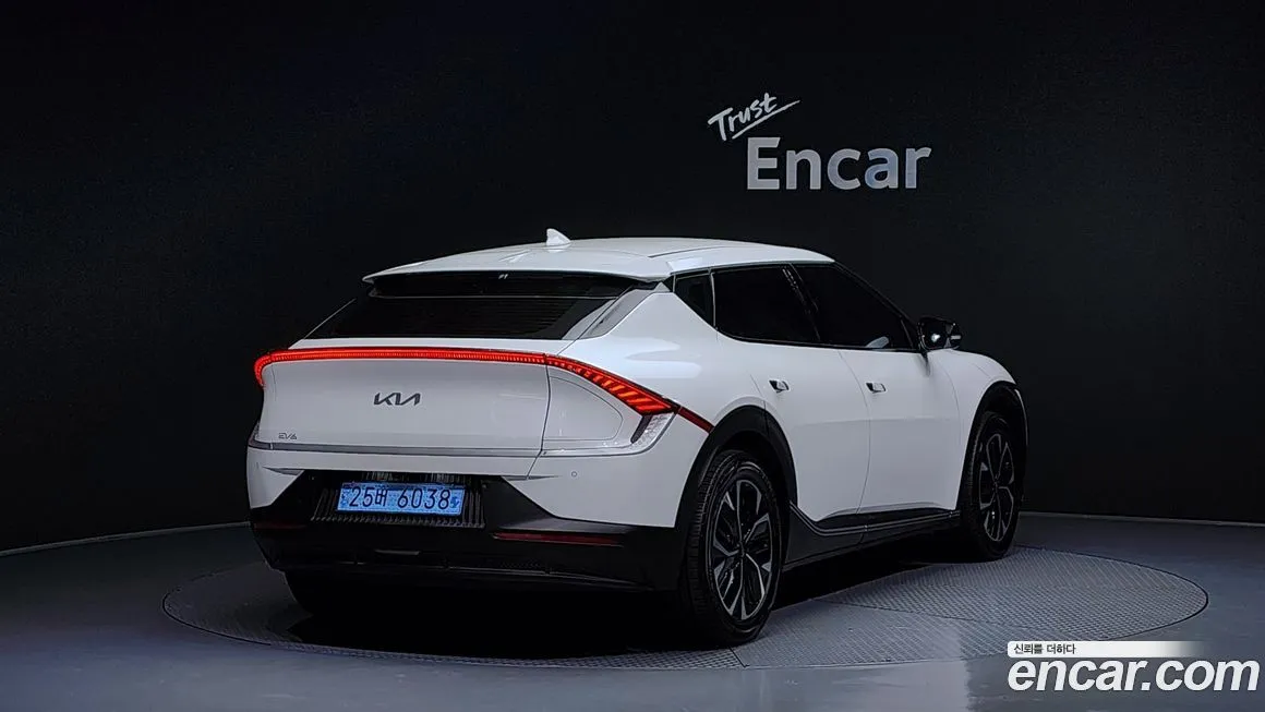 Kia EV6 — фото 2
