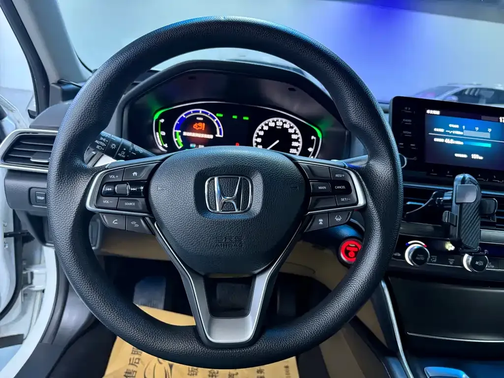 Honda Accord — фото 7
