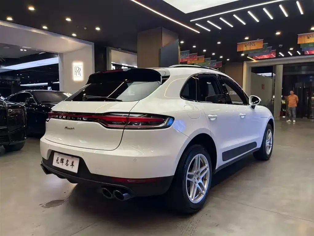 Porsche Macan — фото 7