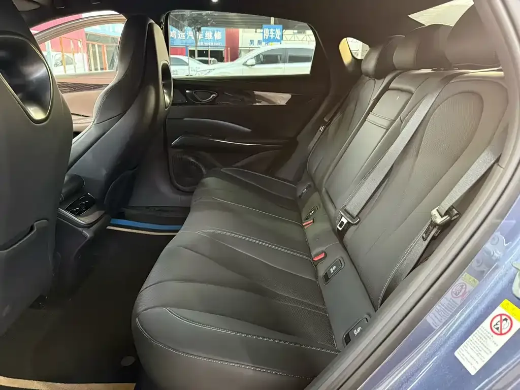 BYD Seal — фото 9