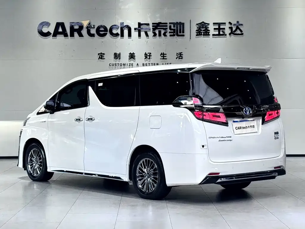 Toyota Vellfire — фото 5