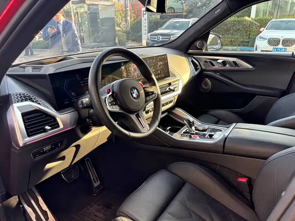 BMW XM — фото 7