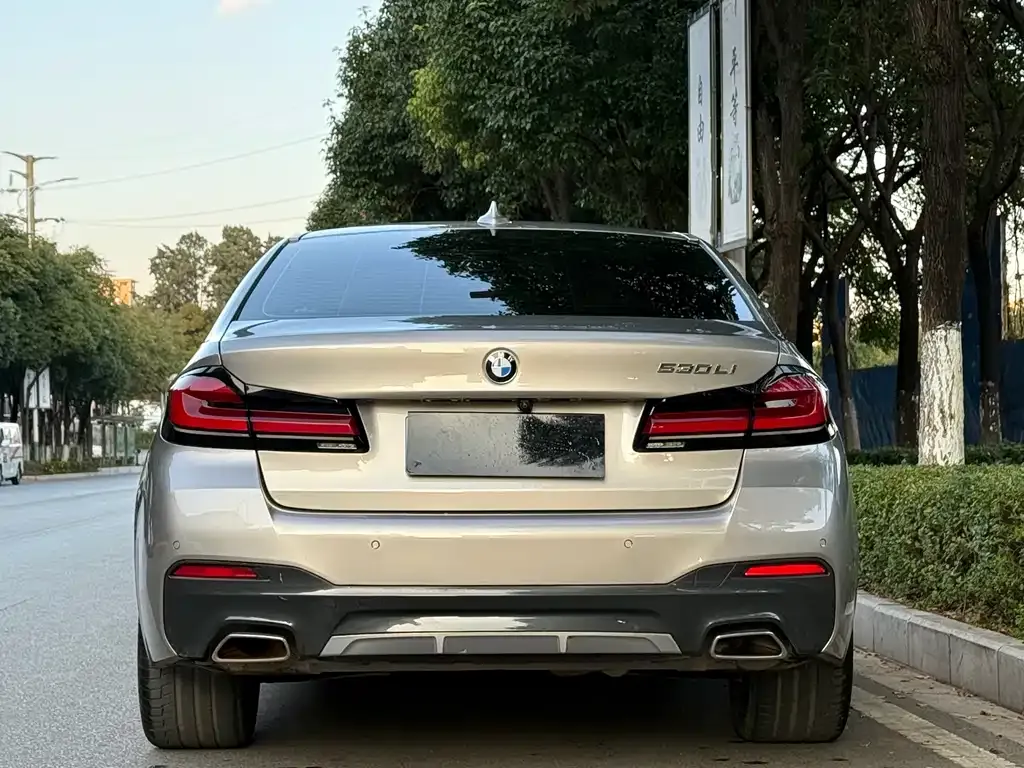 BMW 5 Series — фото 3
