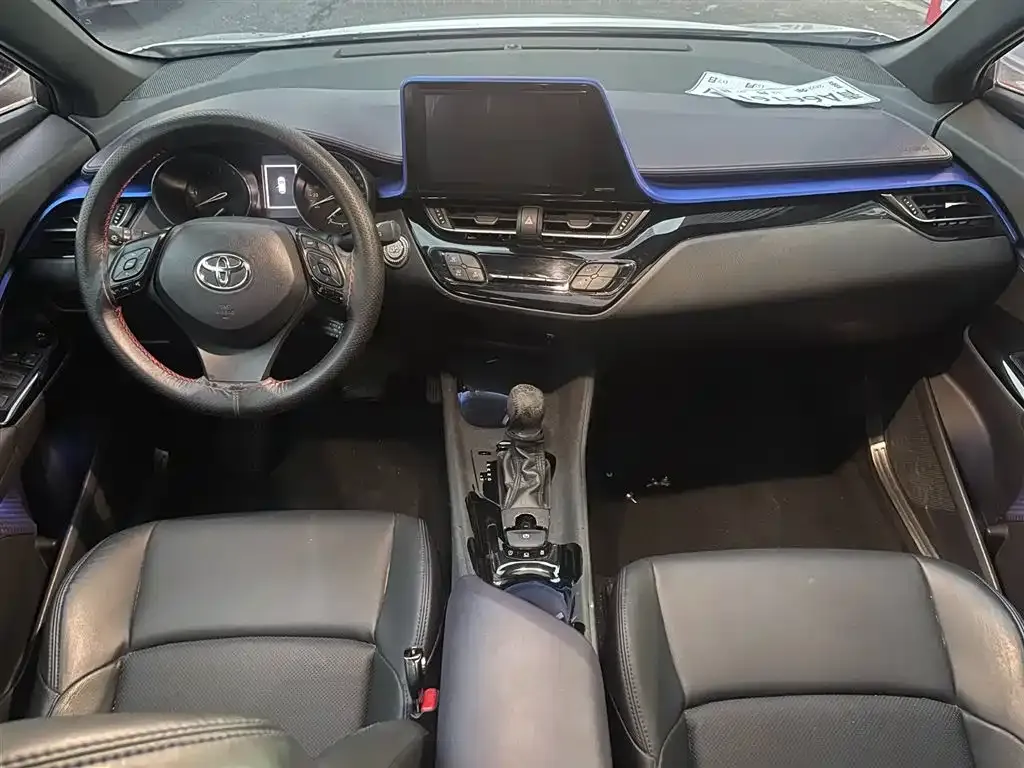Toyota C-HR — фото 3