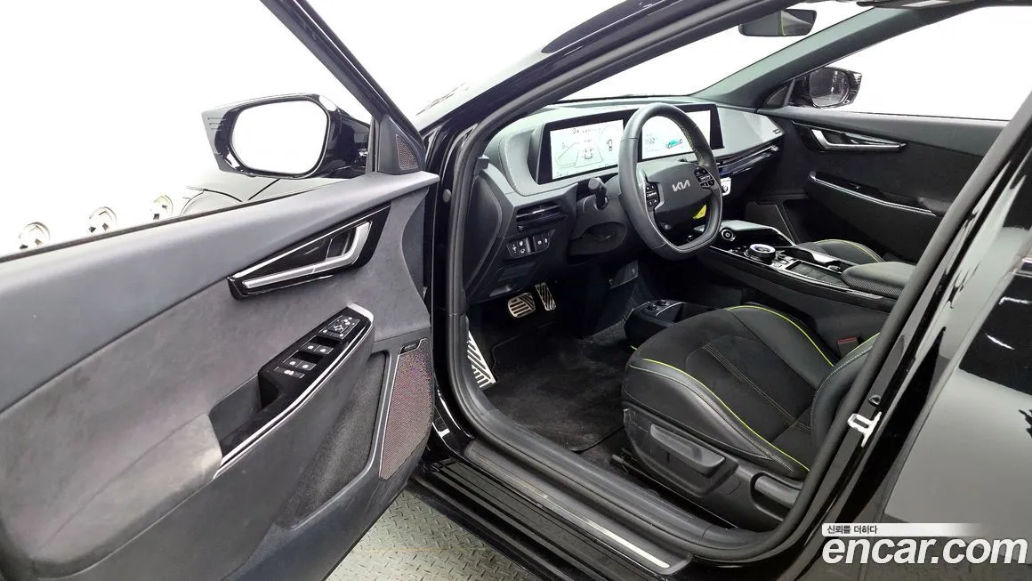Kia EV6 — фото 10