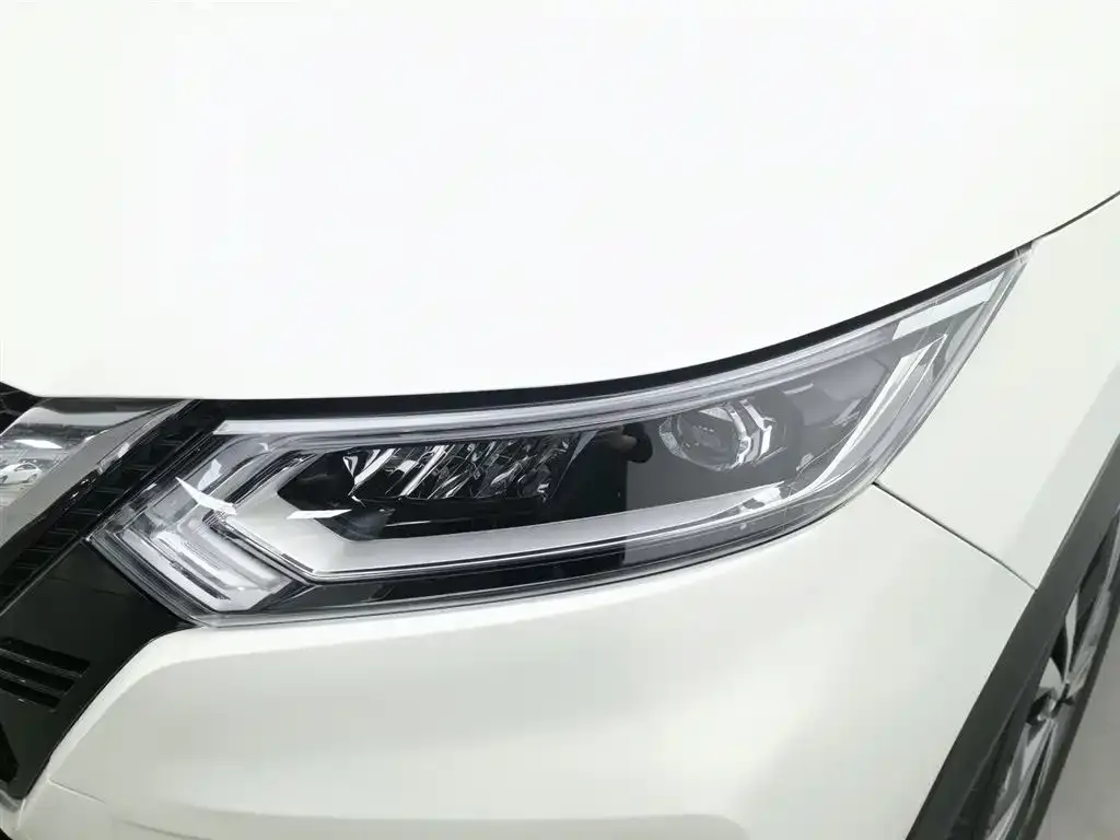 Nissan Qashqai — фото 7