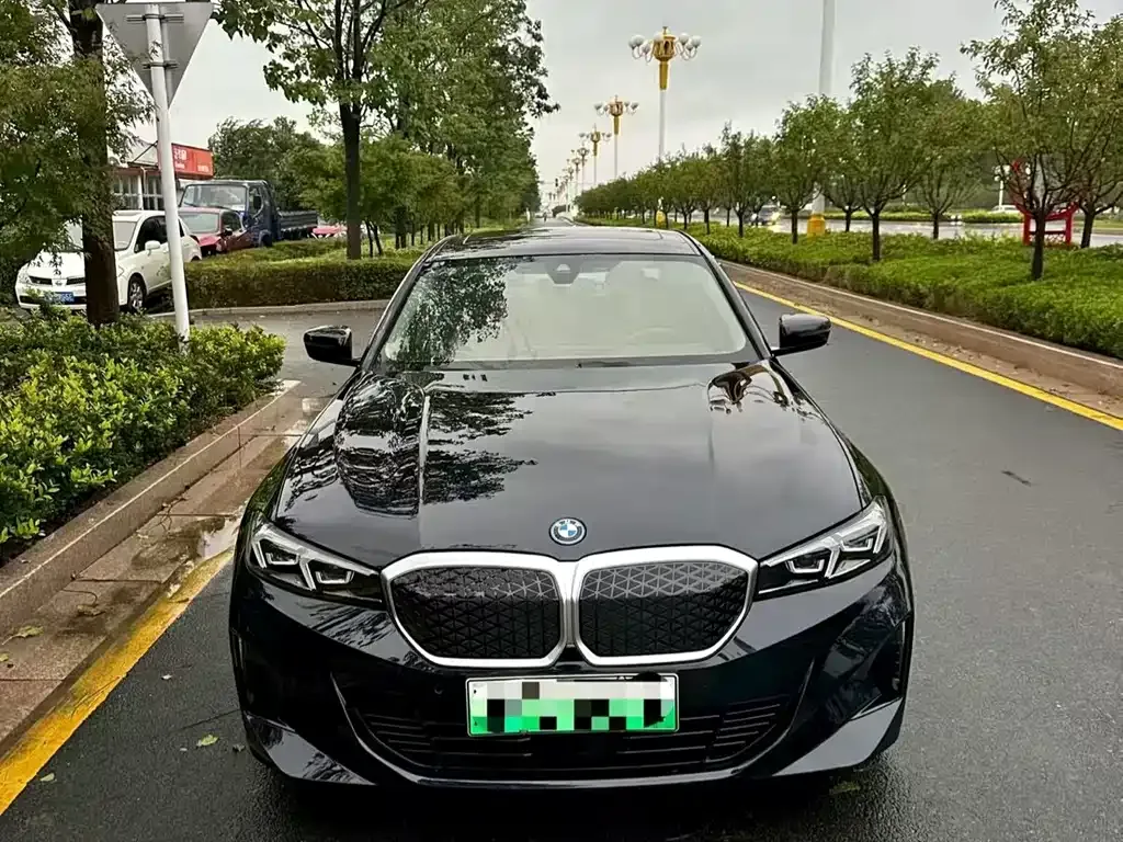 BMW i3 — фото 1
