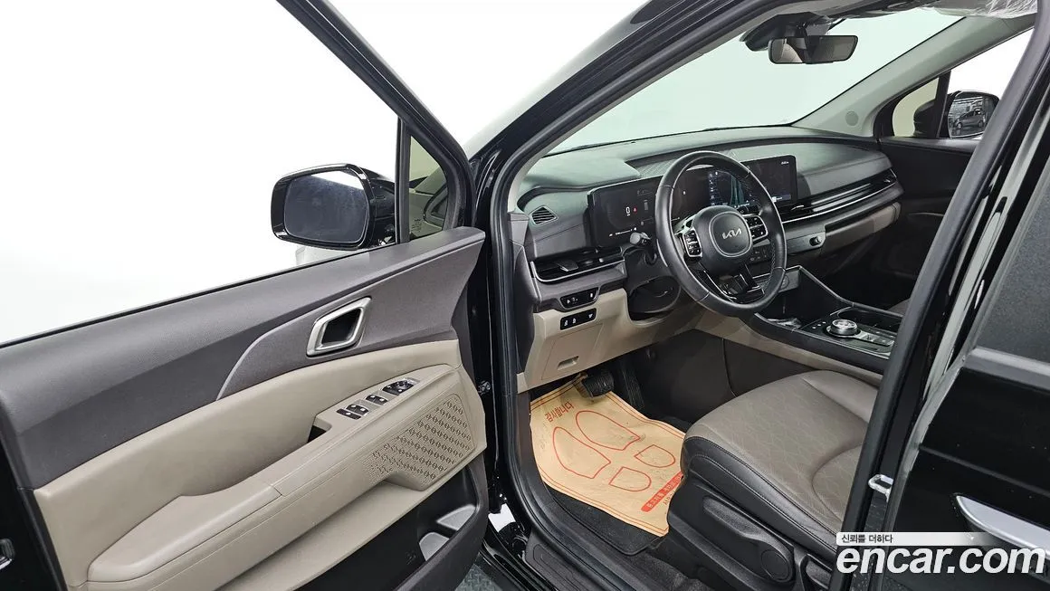 Kia Carnival — фото 10