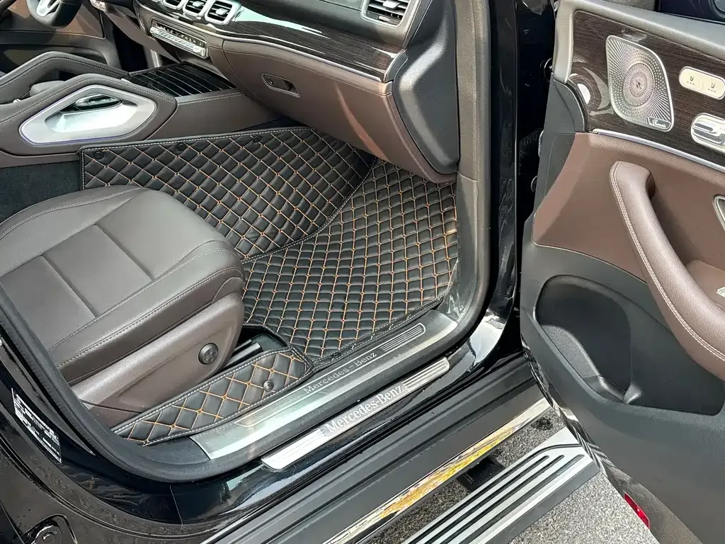 Mercedes-Benz GLS — фото 9