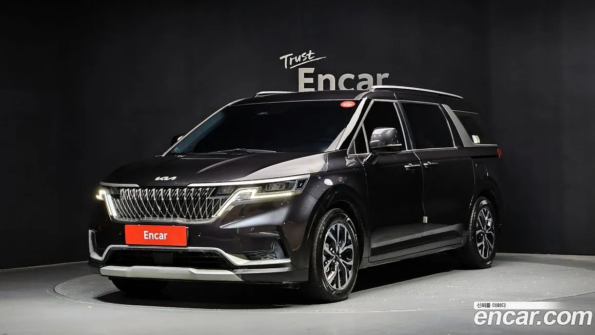 Kia Carnival — фото 1