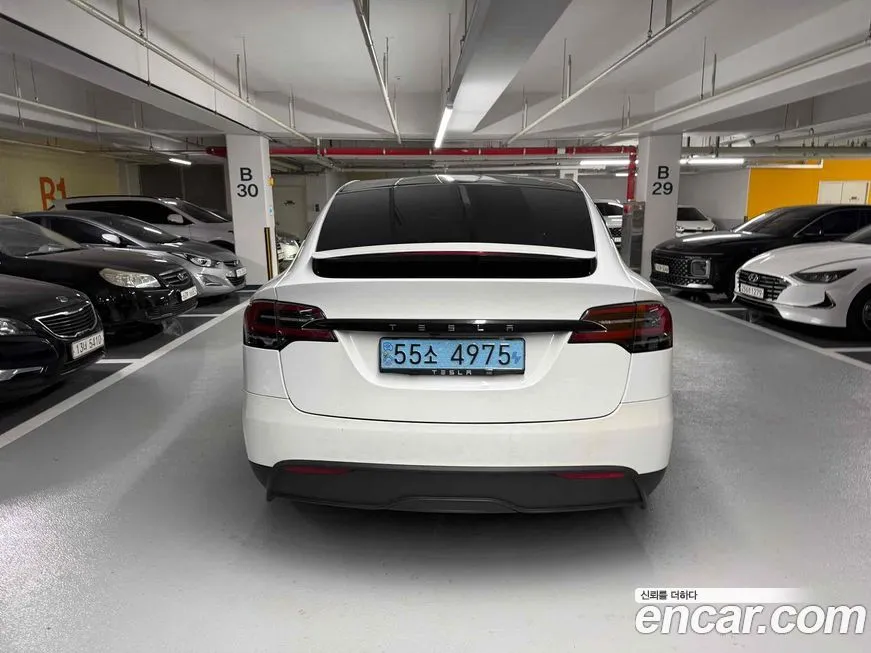 Tesla Model X — фото 4
