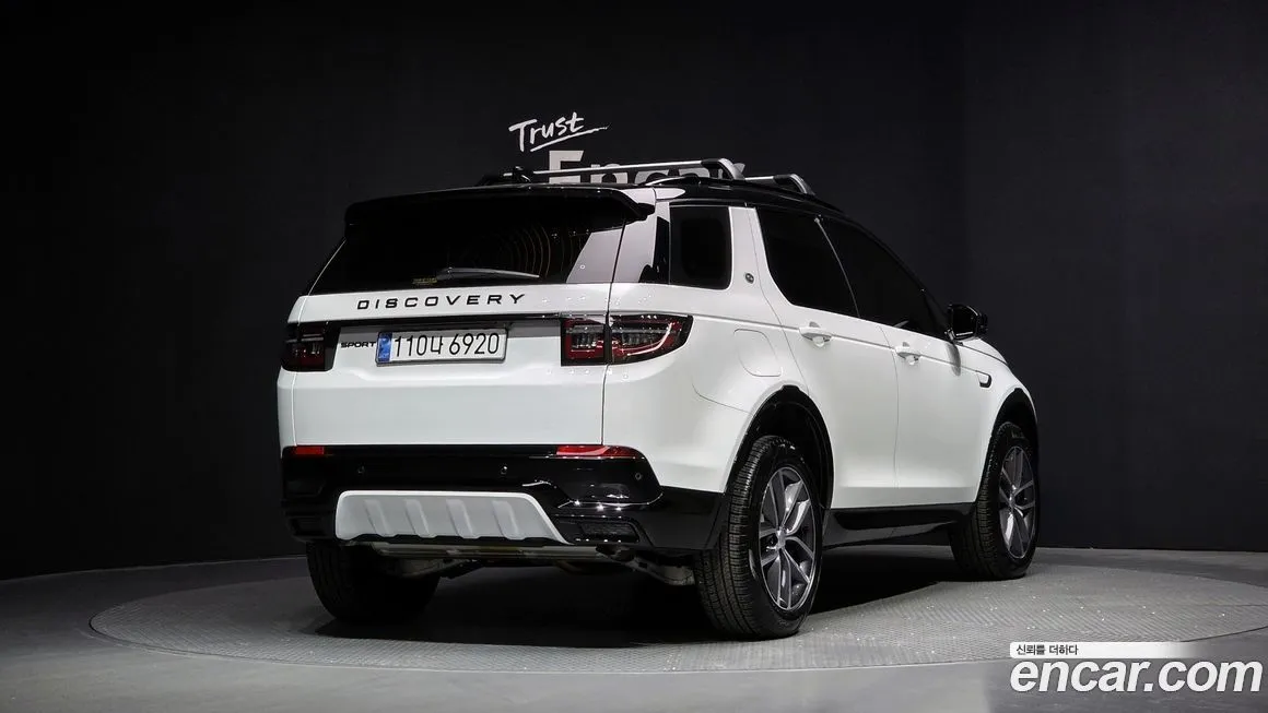 Land Rover Discovery Sport — фото 2