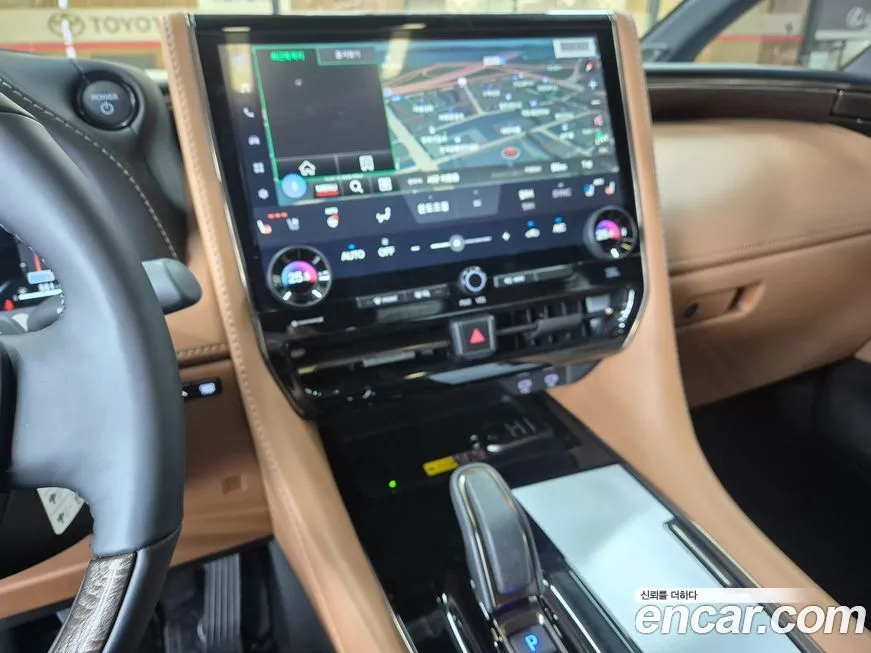 Toyota Alphard — фото 7