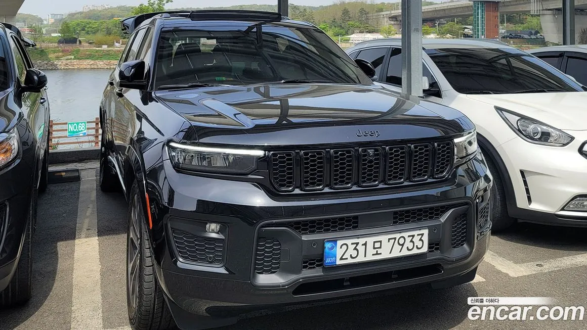 Jeep Cherokee — фото 1