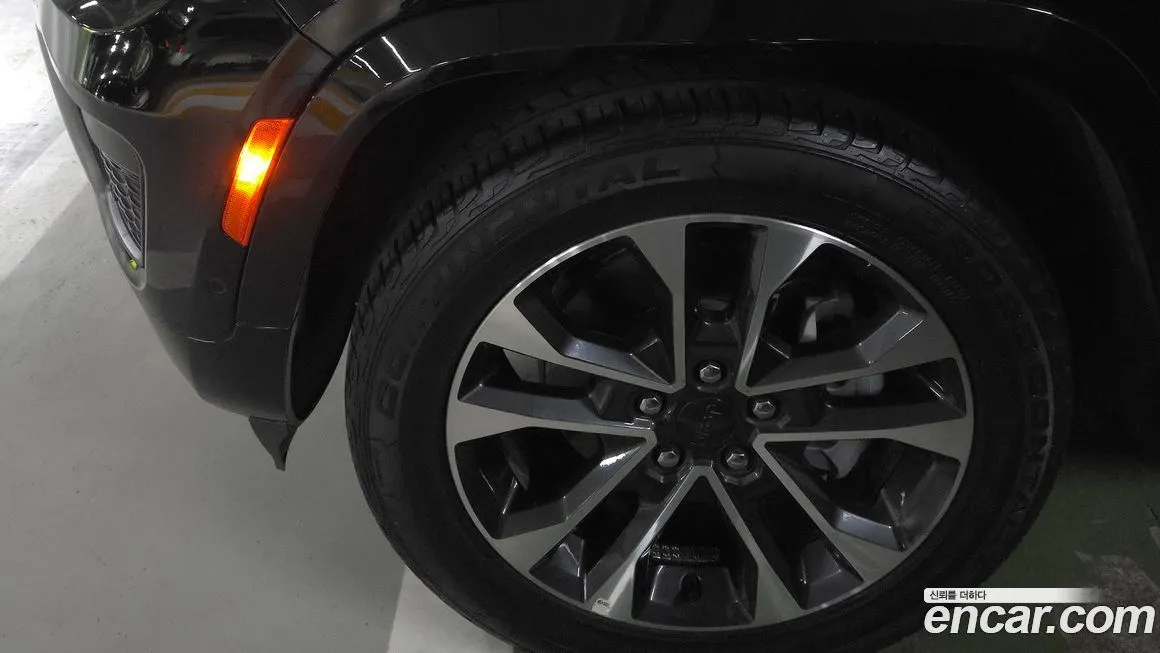 Jeep Cherokee — фото 5