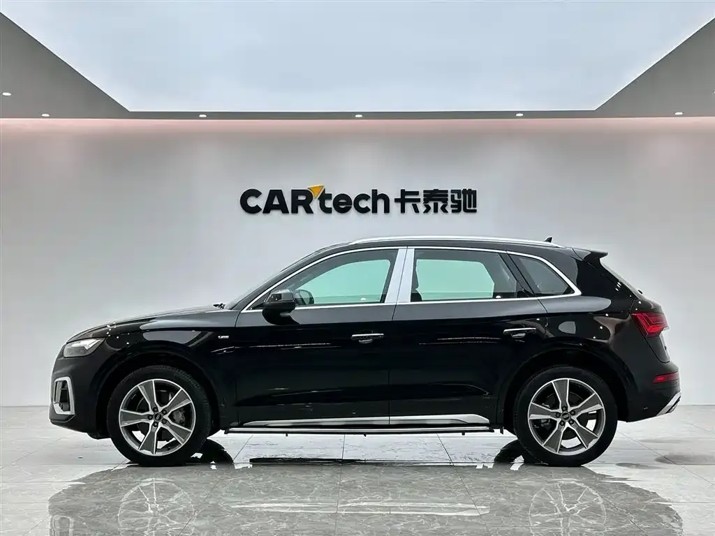 Audi Q5L — фото 2