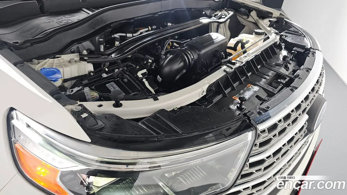 Ford Explorer — фото 6