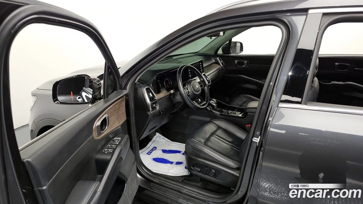 Kia Sorento — фото 10