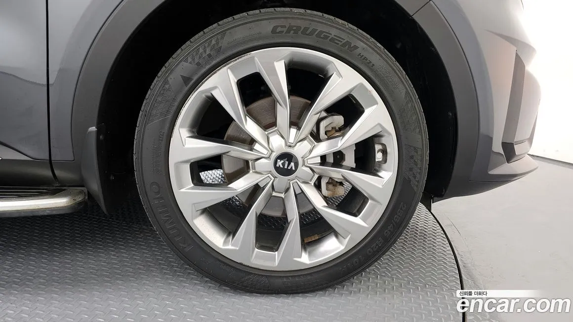 Kia Sorento — фото 5