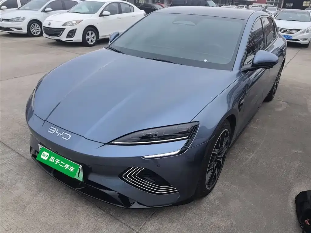 BYD Seal — фото 1