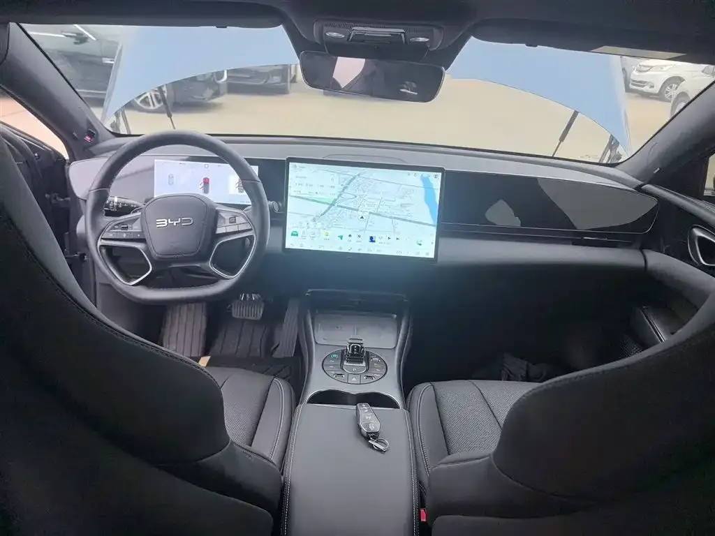 BYD Seal — фото 10