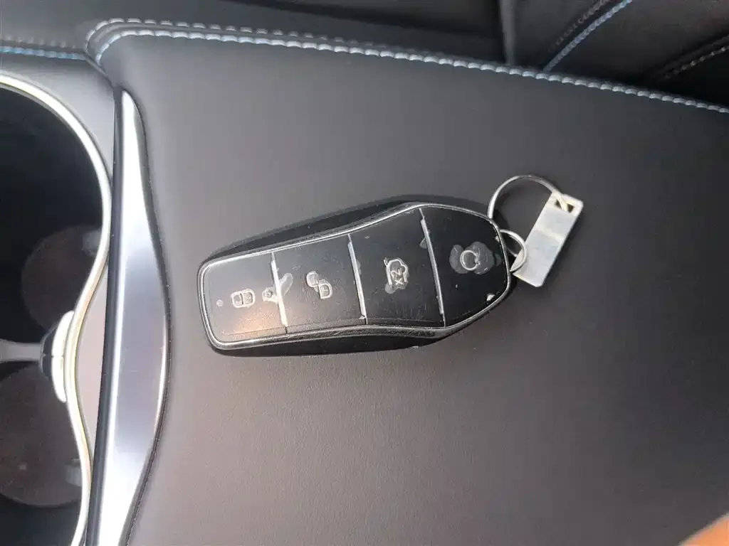 BYD Seal — фото 9