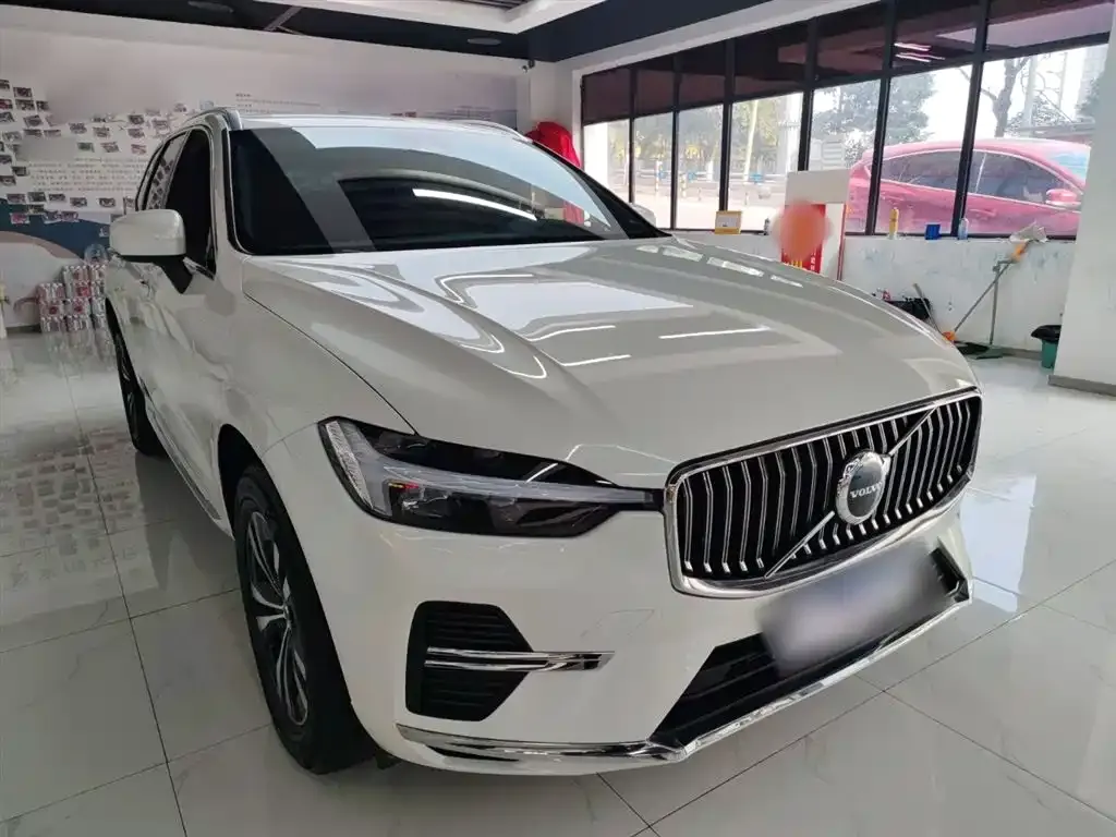 Volvo XC60 — фото 4