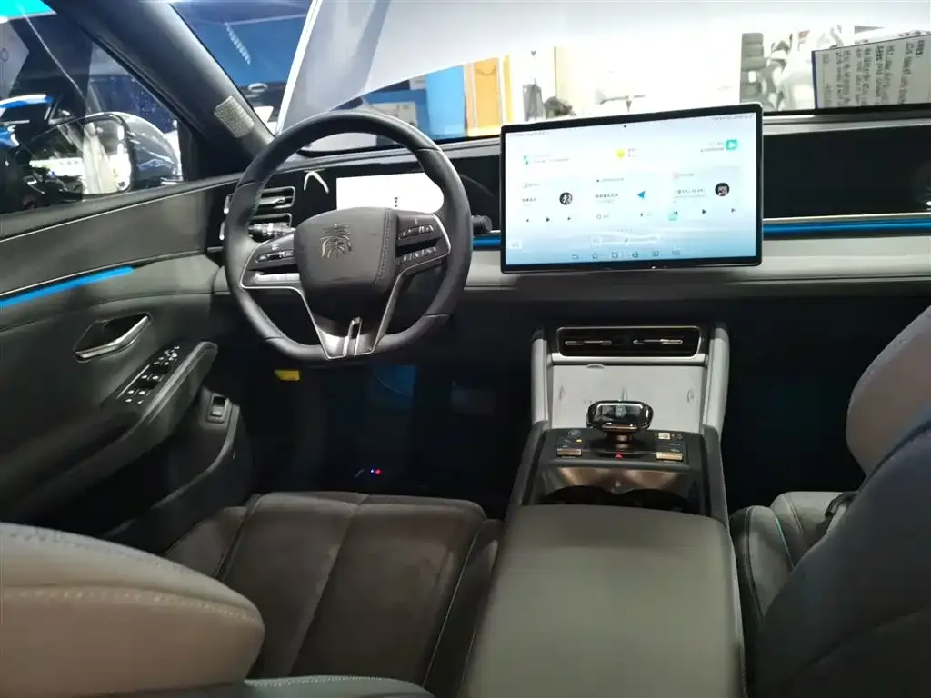 BYD Qin L — фото 10