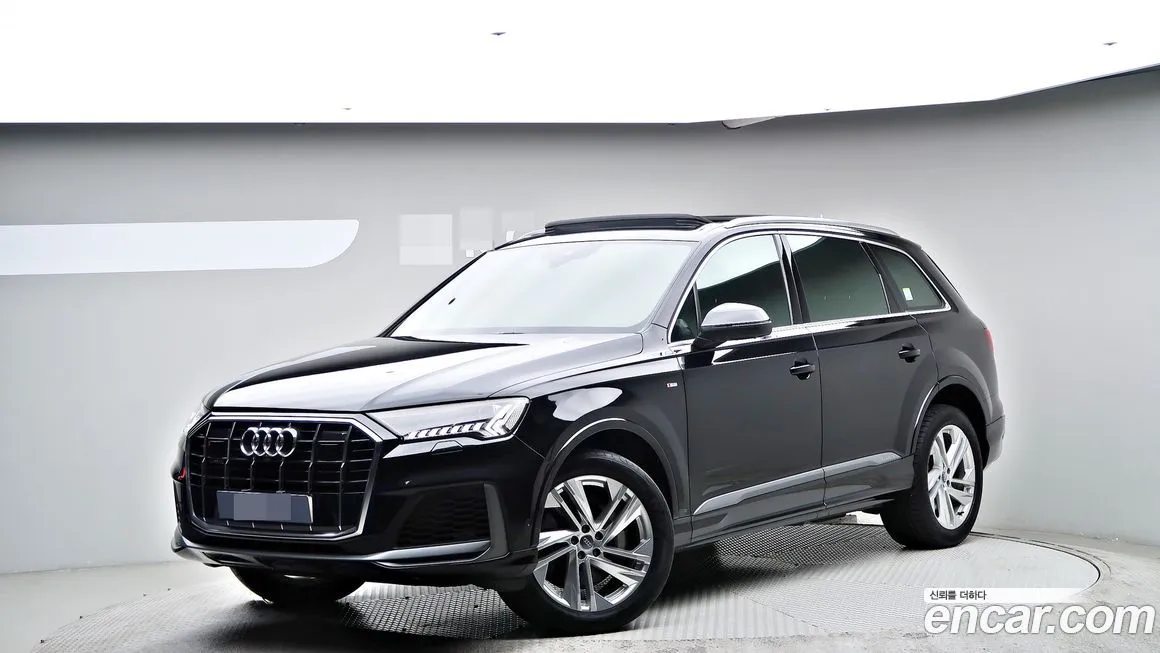 Audi Q7 — фото 1