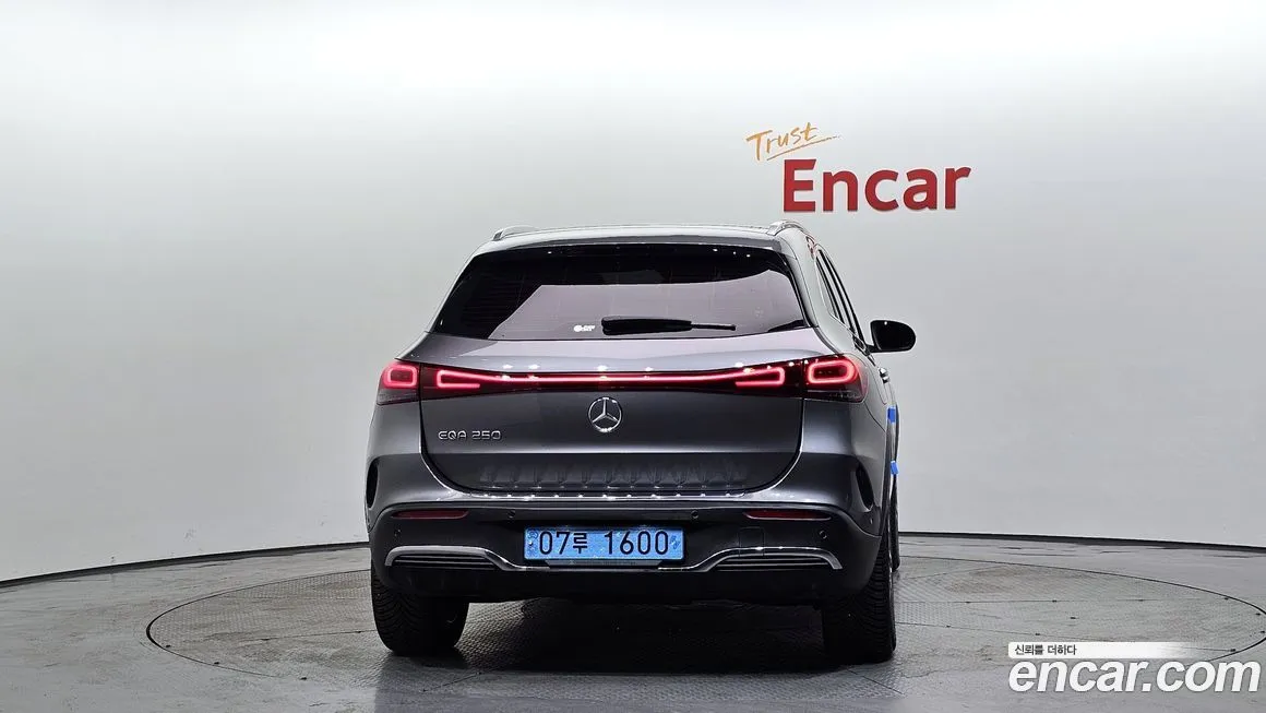 Mercedes-Benz EQA — фото 4