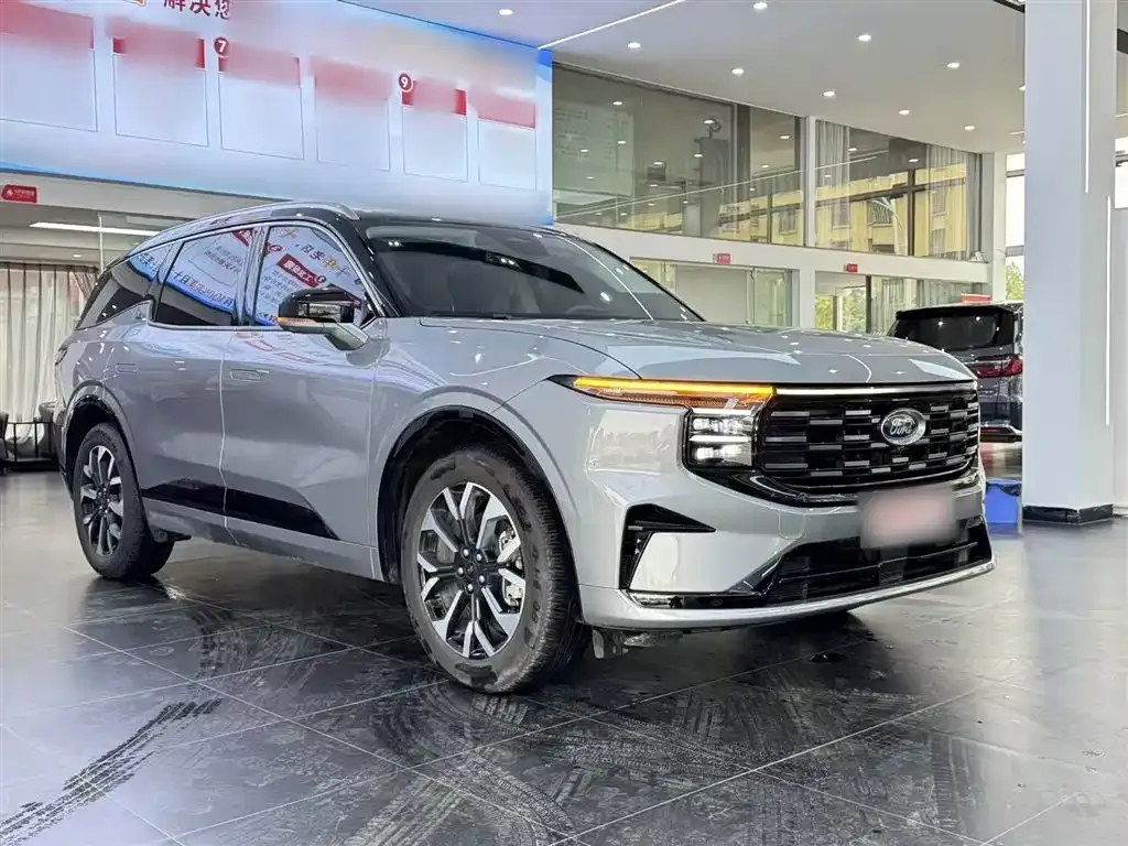 Ford Edge — фото 10