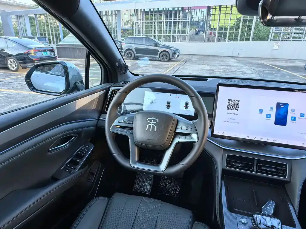 BYD L DM-i — фото 9