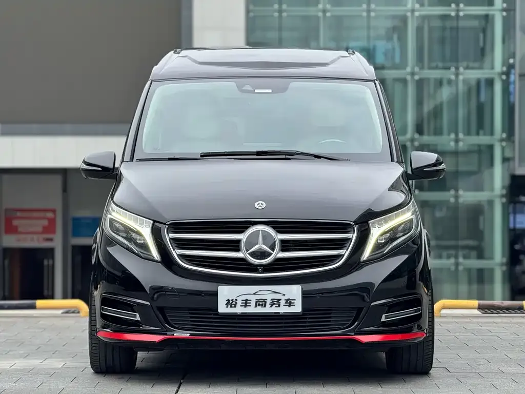 Mercedes-Benz V-Class — фото 2