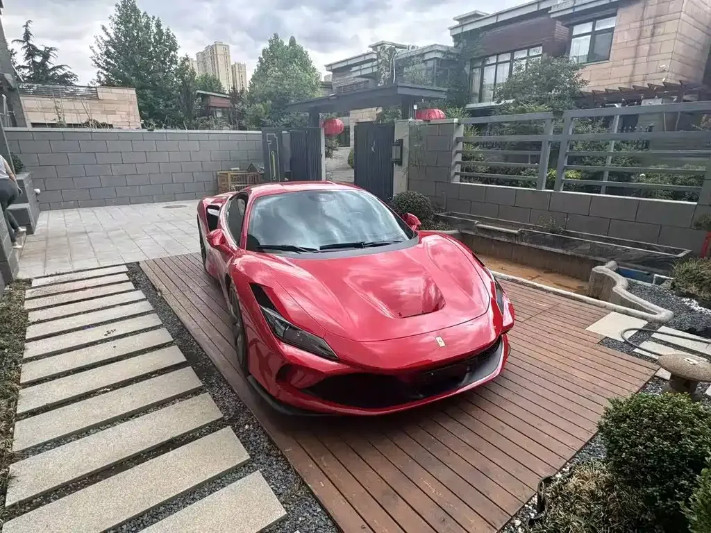 Ferrari F8 — фото 1