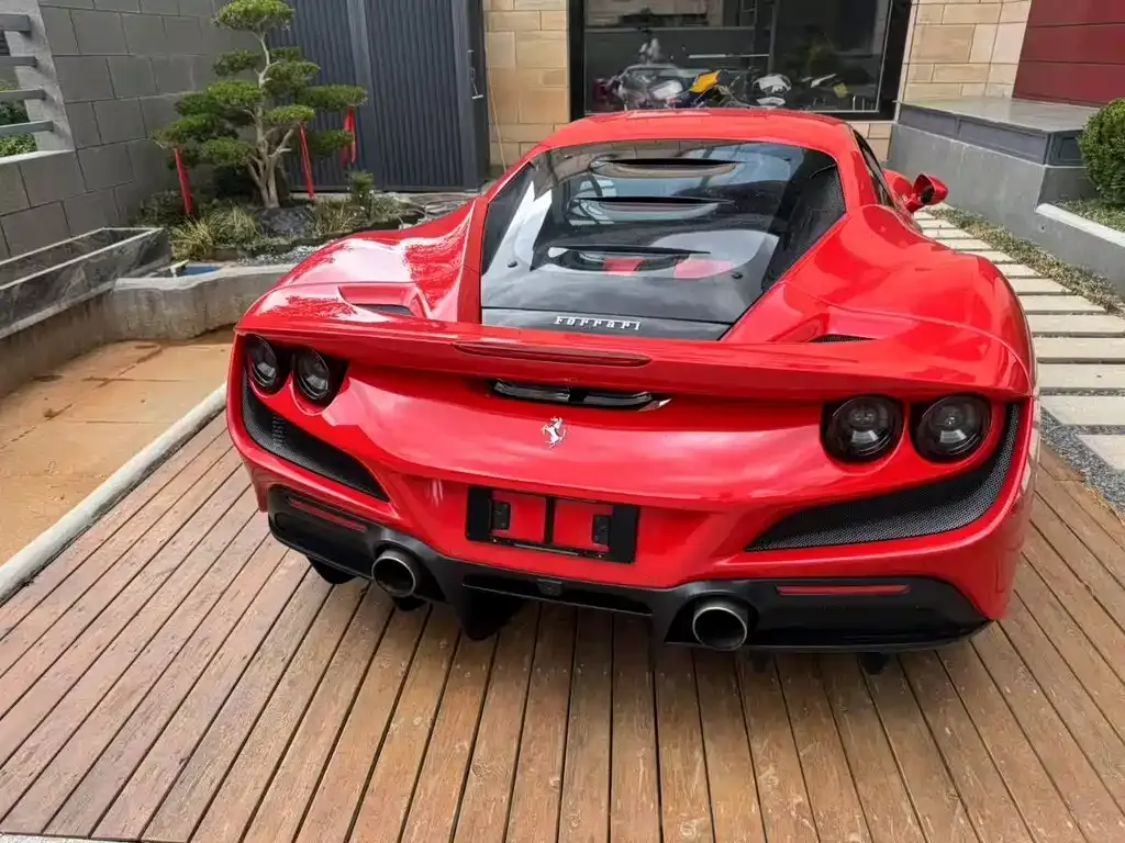 Ferrari F8 — фото 3