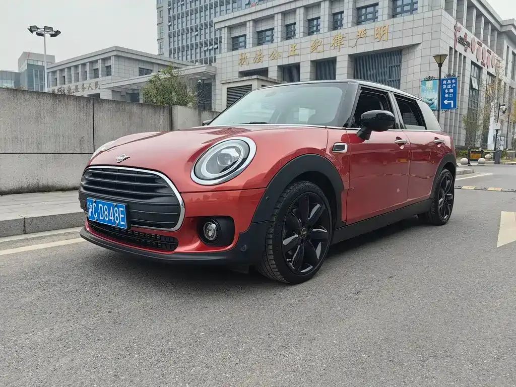 MINI Clubman — фото 1