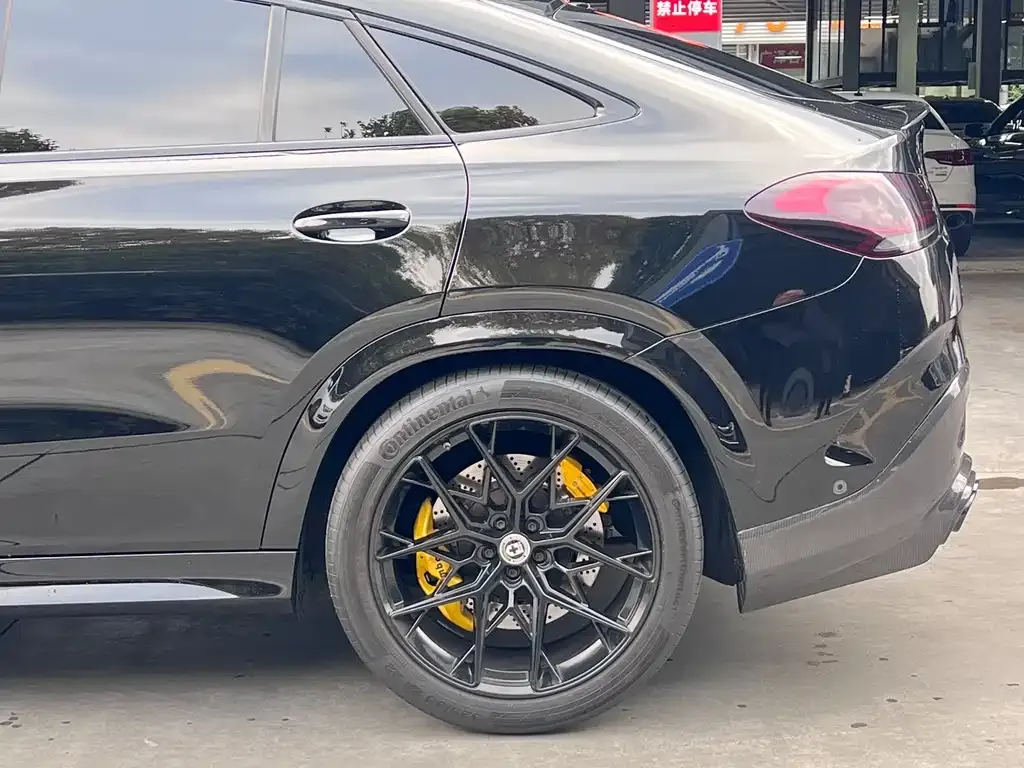 Mercedes-Benz GLE Coupe AMG — фото 9