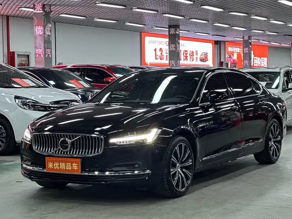 Volvo S90 — фото 1