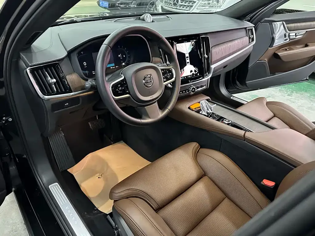 Volvo S90 — фото 8