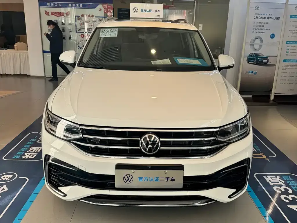 Volkswagen Tiguan L — фото 7