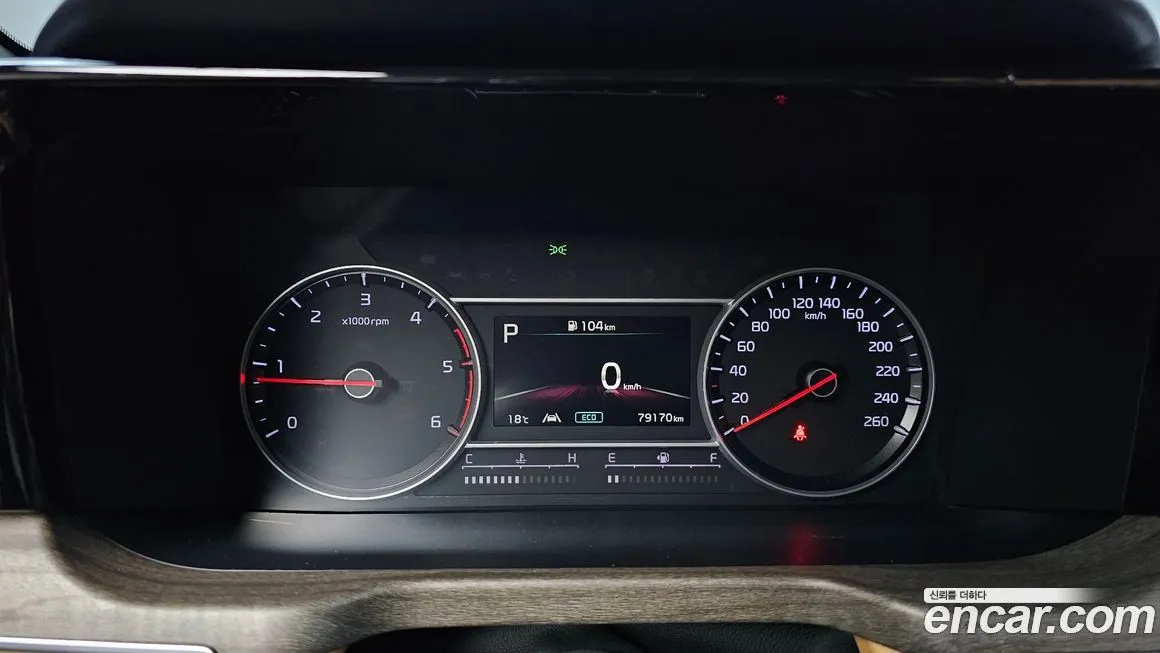 Kia Sorento — фото 8