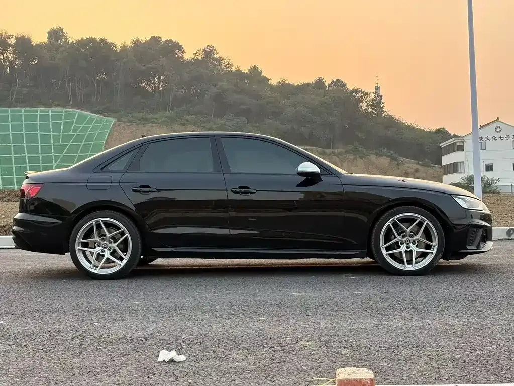 Audi S4 — фото 4