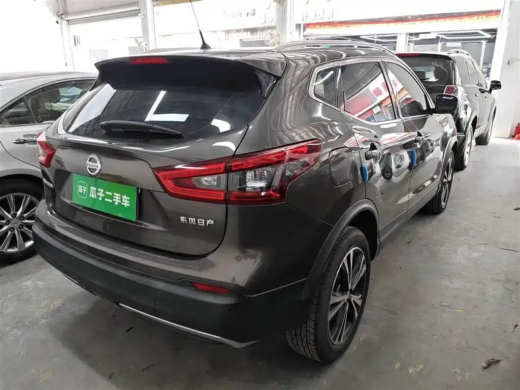 Nissan Qashqai — фото 7