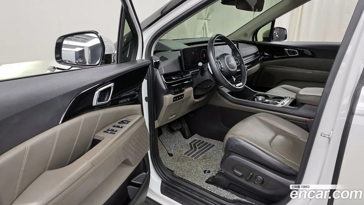Kia Carnival — фото 10