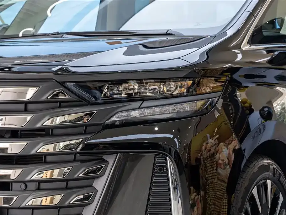 Toyota Vellfire — фото 6