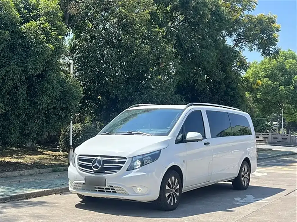 Mercedes-Benz Vito — фото 1